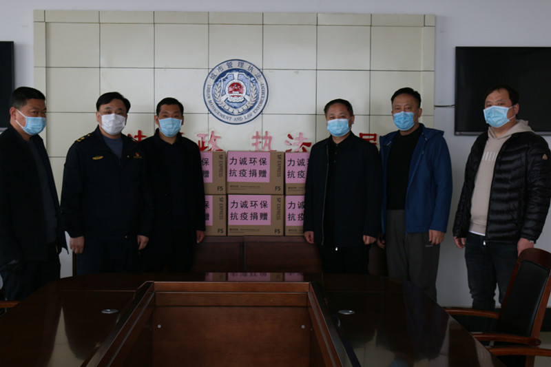 公司向安陽(yáng)市城市管理執(zhí)法局捐贈(zèng)醫(yī)用口罩10000只