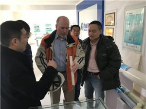 中科院理化研究所李畢忠博士、西門子公司過程工業(yè)部水處理專家William  Cunningham先生、王克軍先生及安陽市開發(fā)區(qū)科技局領導一行到我公司參觀交流